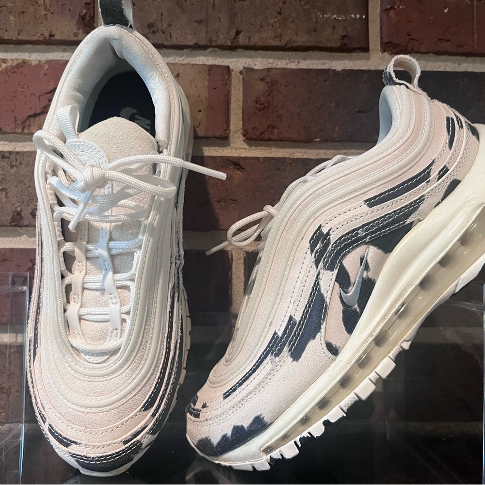 Nike Women's Air Max 97 SE Cow Print Limited Edition - Picture 5 of 9